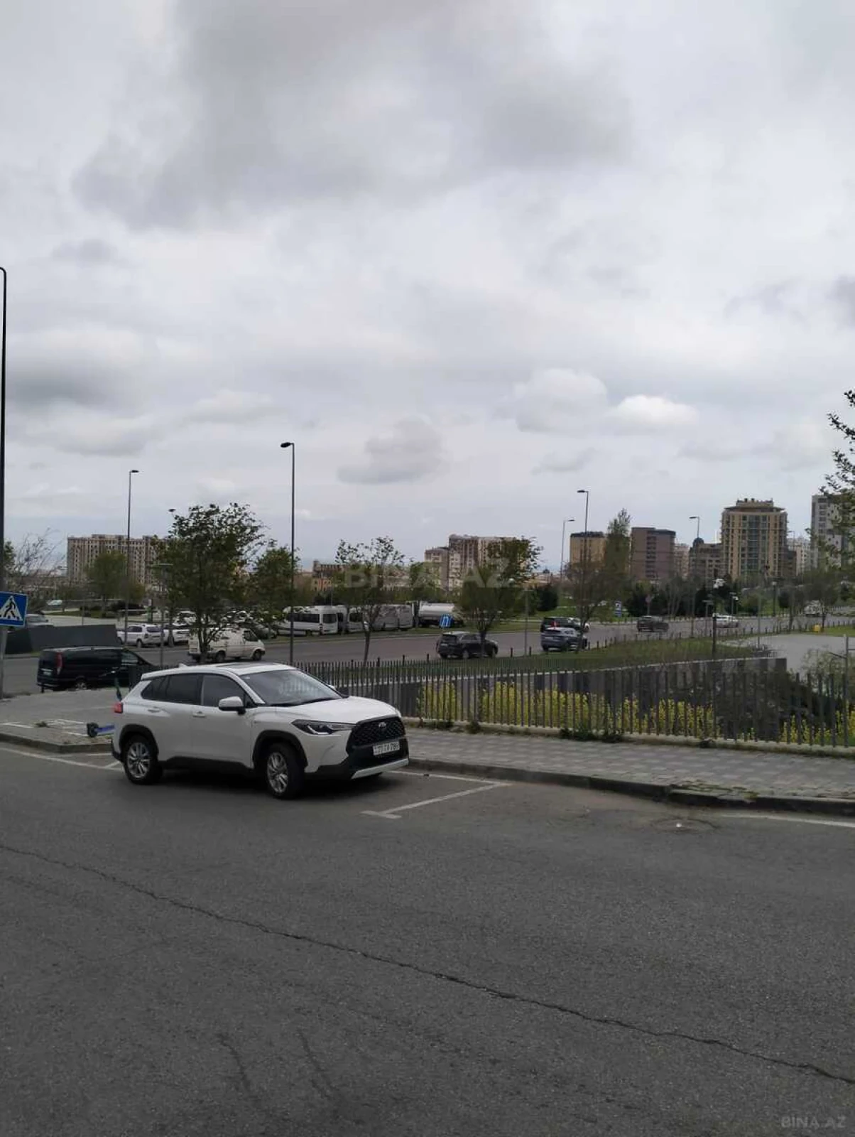 Satılır obyekt 380 m²