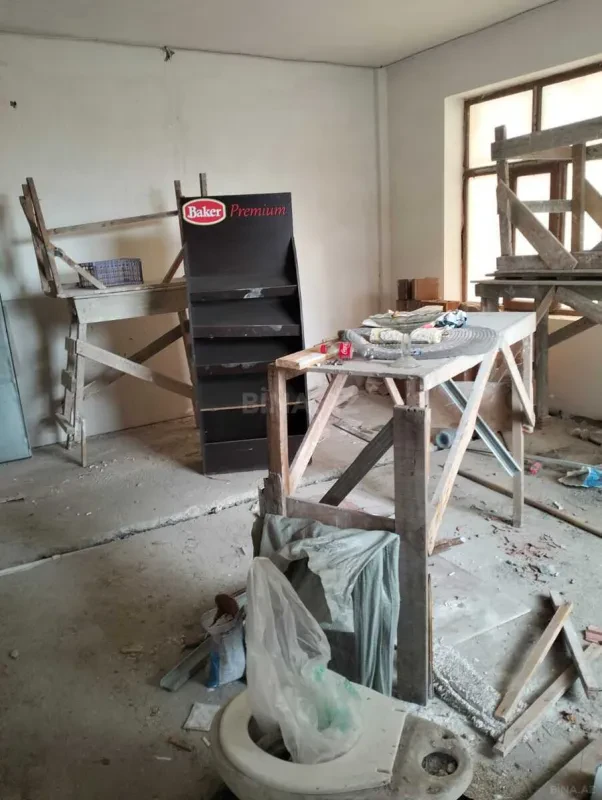 Satılır obyekt 380 m²