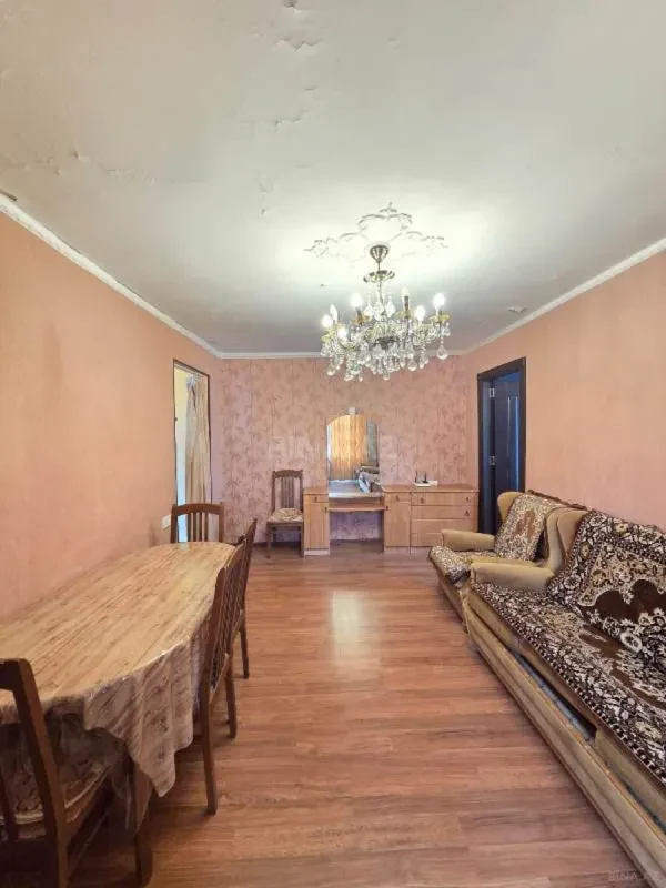 Satılır 2 otaqlı mənzil 48 m²