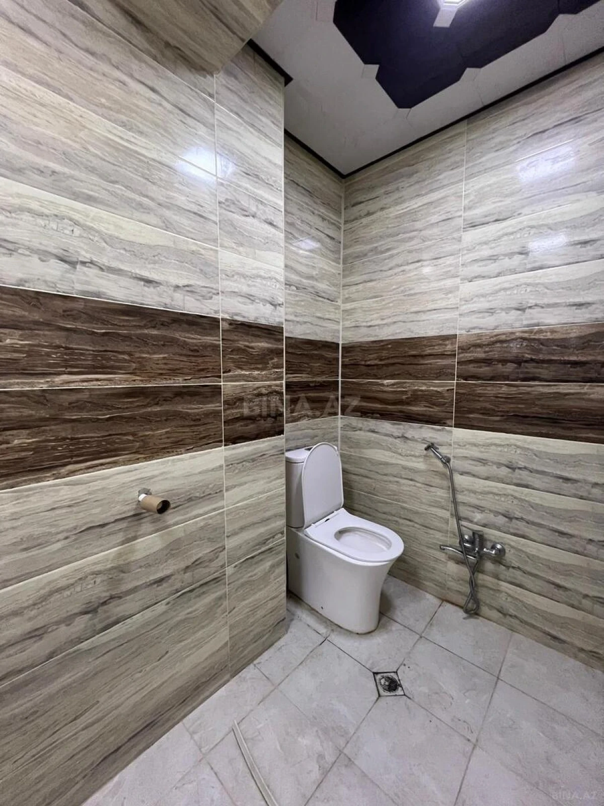 Kirayə verilir 2 otaqlı mənzil 76 m²