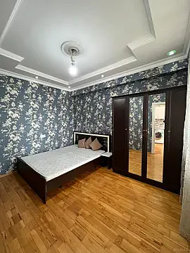Kirayə verilir 2 otaqlı mənzil 76 m²
