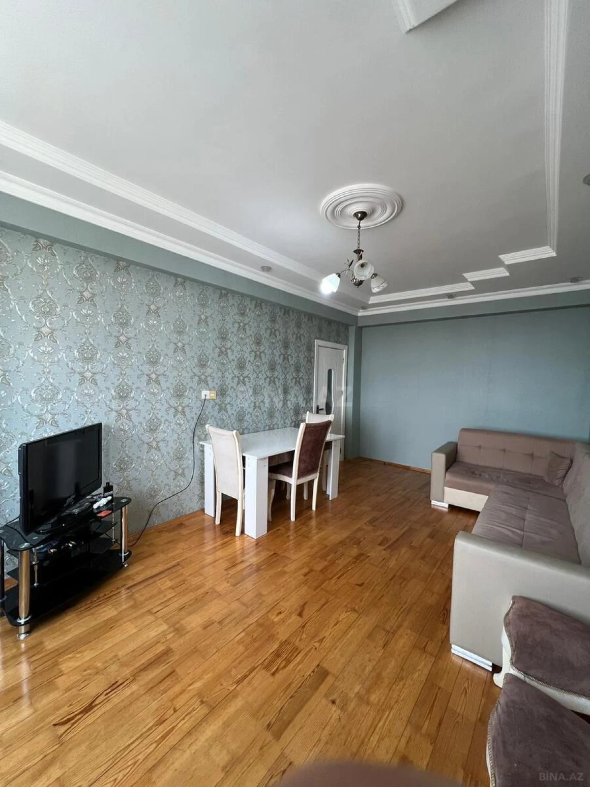 Kirayə verilir 2 otaqlı mənzil 76 m²