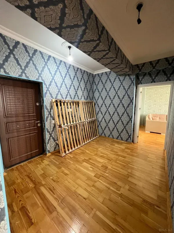 Kirayə verilir 2 otaqlı mənzil 76 m²