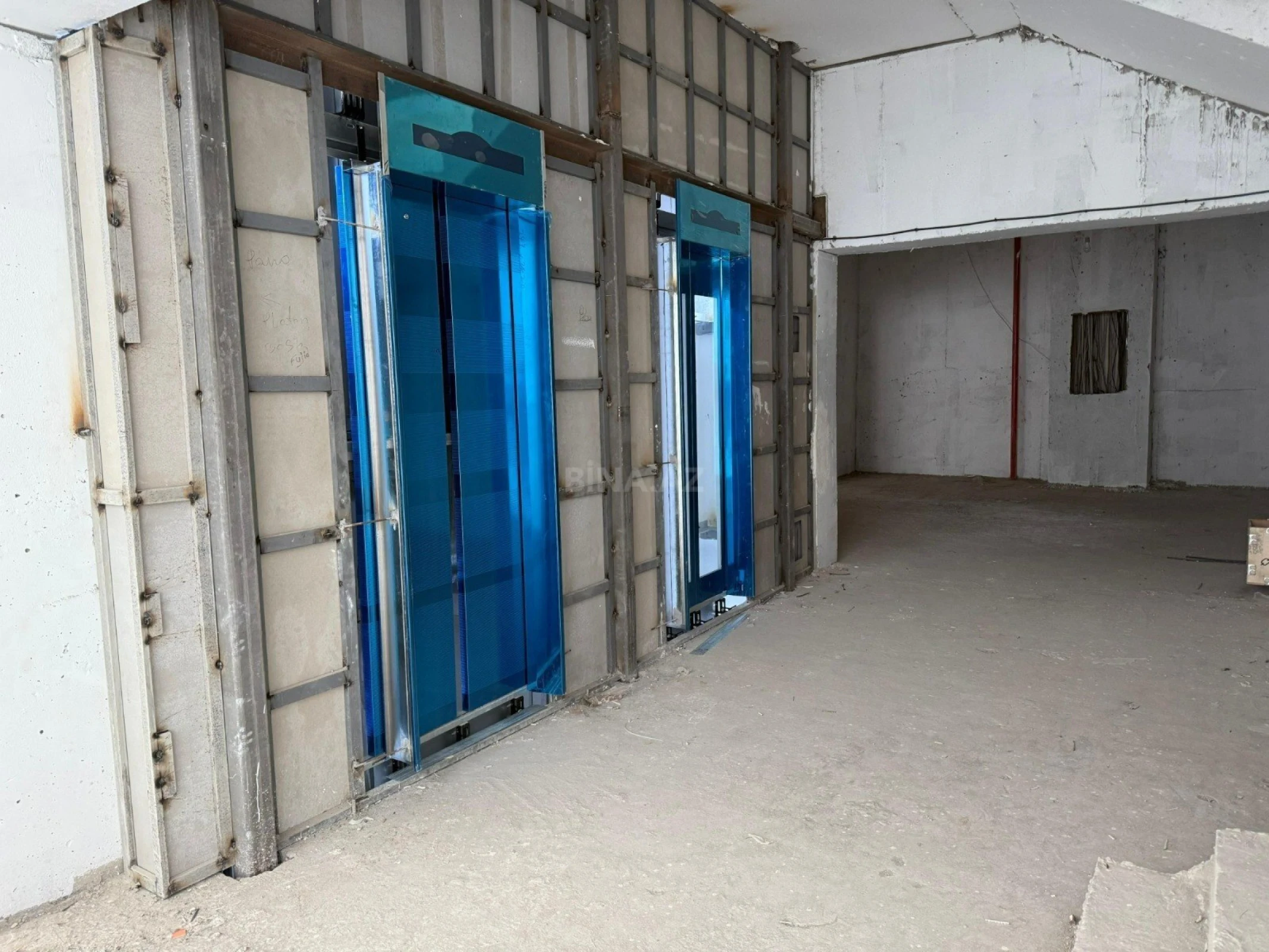 Kirayə verilir obyekt 3926 m²