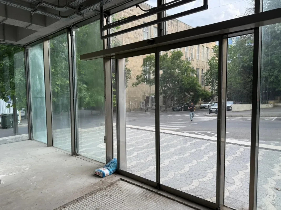 Kirayə verilir obyekt 3926 m²