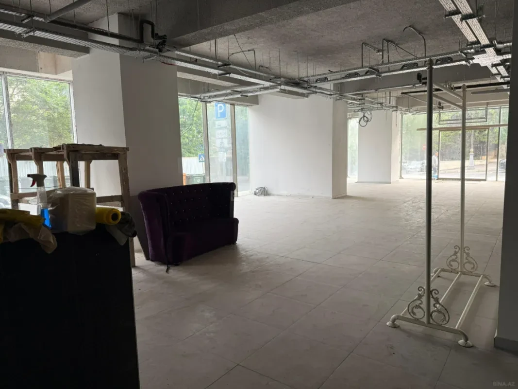 Kirayə verilir obyekt 3926 m²
