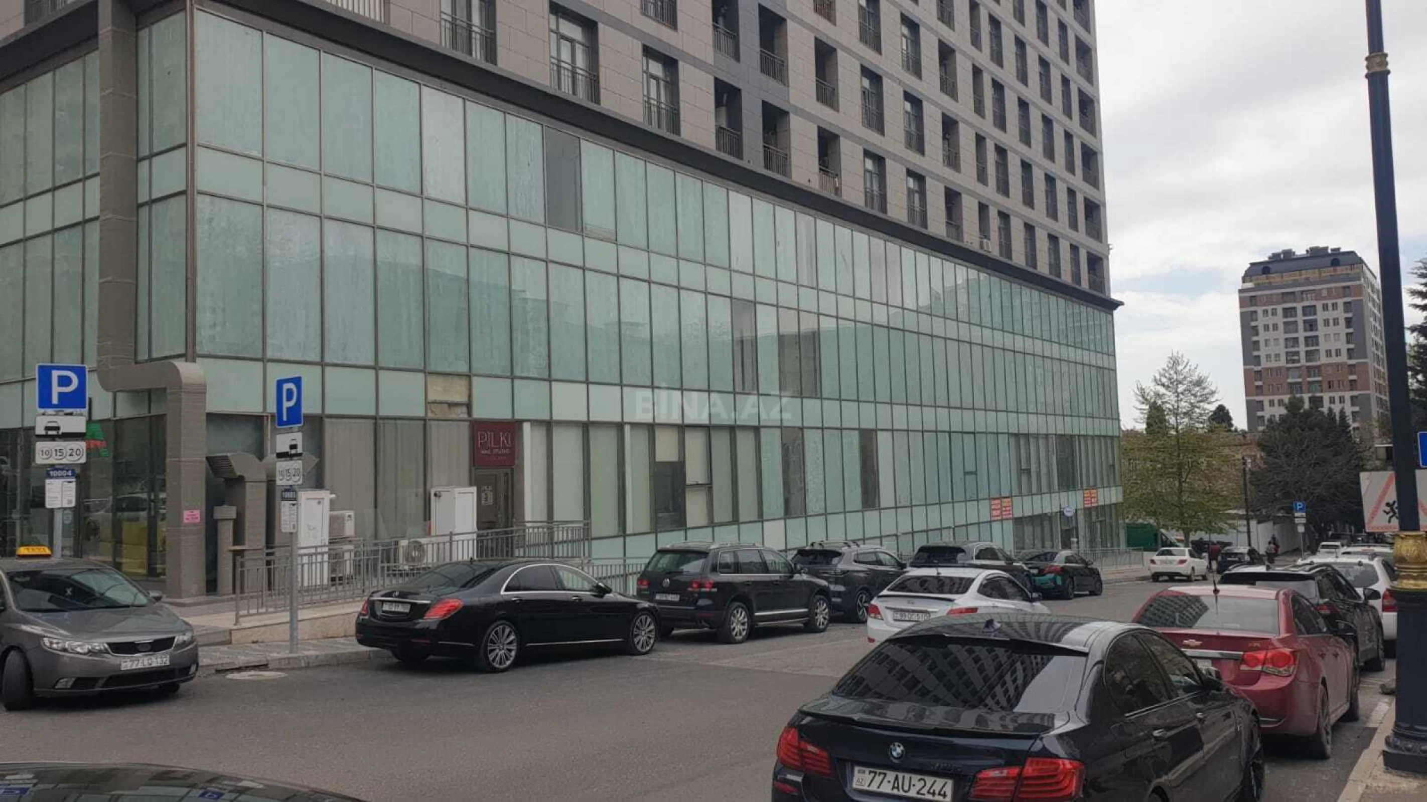 Kirayə verilir obyekt 3926 m²