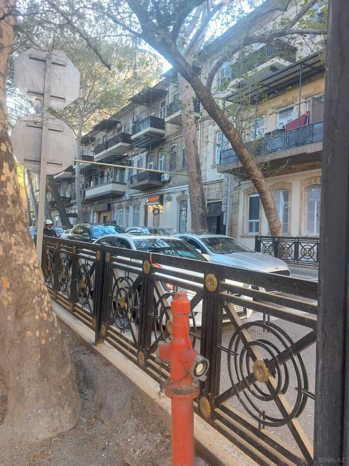 Kirayə verilir 3 otaqlı ofis 65 m²
