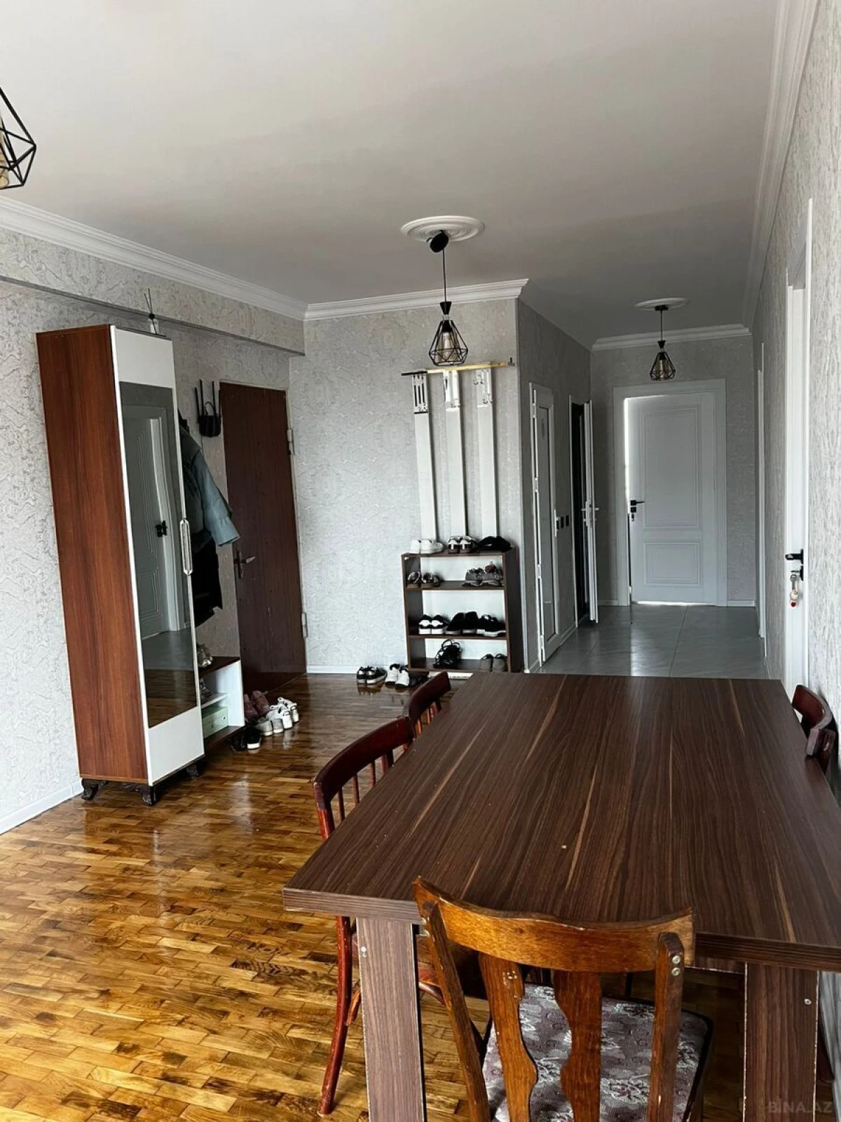 Kirayə verilir 1 otaqlı mənzil 150 m²