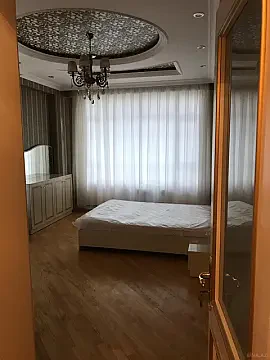 Kirayə verilir 3 otaqlı mənzil 130 m²