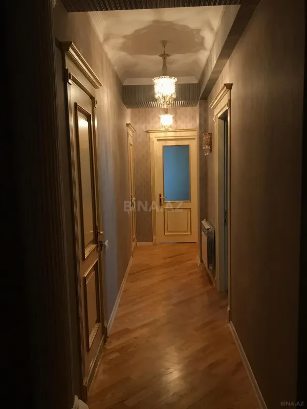 Kirayə verilir 3 otaqlı mənzil 130 m²