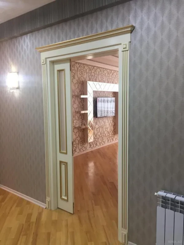 Kirayə verilir 3 otaqlı mənzil 130 m²