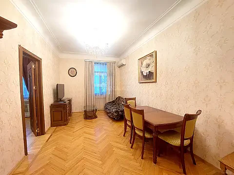 Kirayə verilir 2 otaqlı mənzil 60 m²