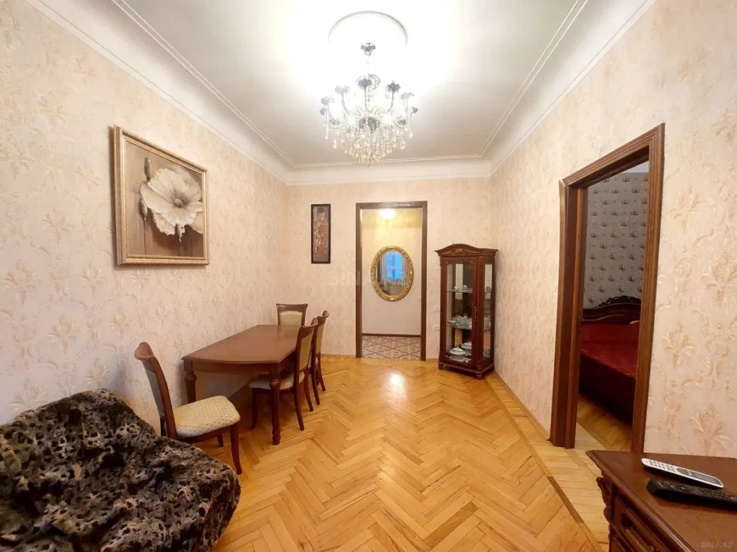 Kirayə verilir 2 otaqlı mənzil 60 m²