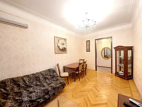 Kirayə verilir 2 otaqlı mənzil 60 m²