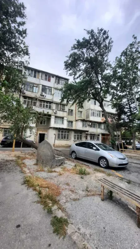 Satılır 2 otaqlı mənzil 43 m²