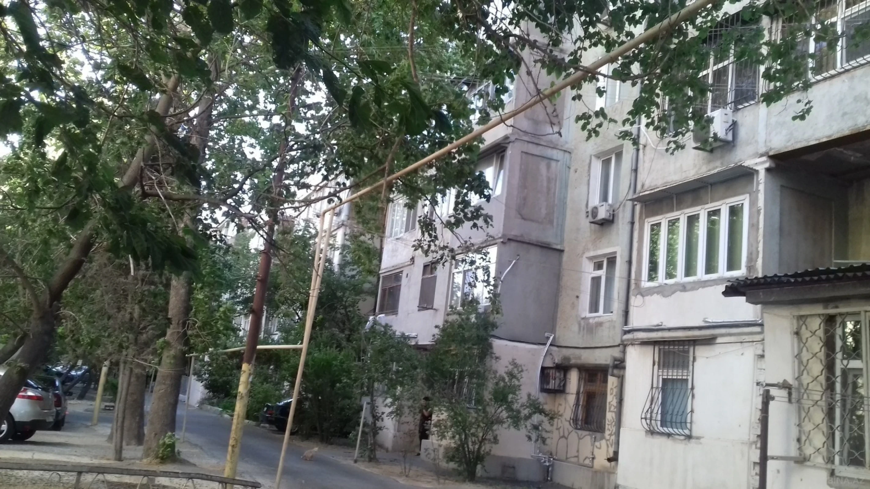 Satılır 2 otaqlı mənzil 43 m²