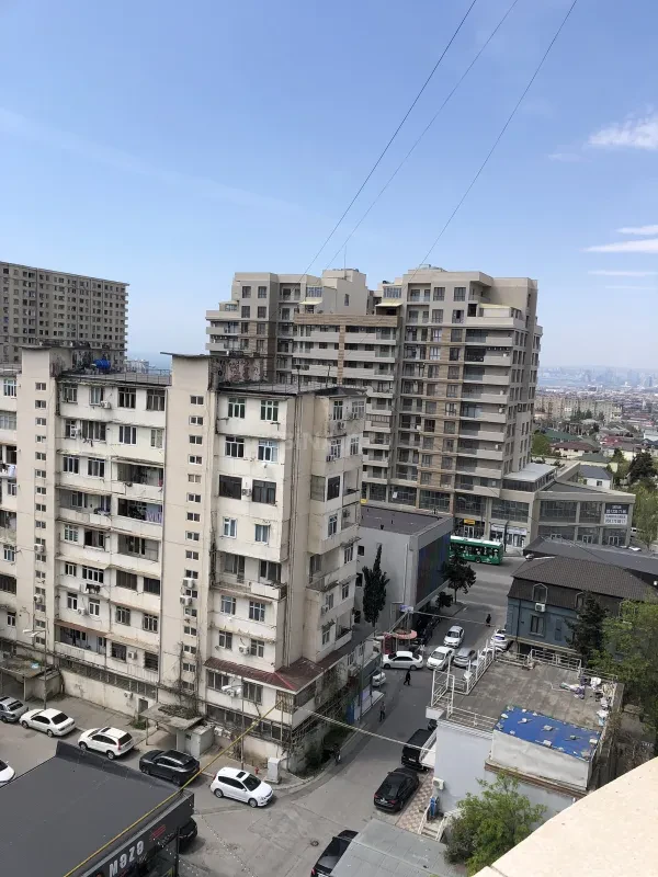 Kirayə verilir 2 otaqlı mənzil 85 m²