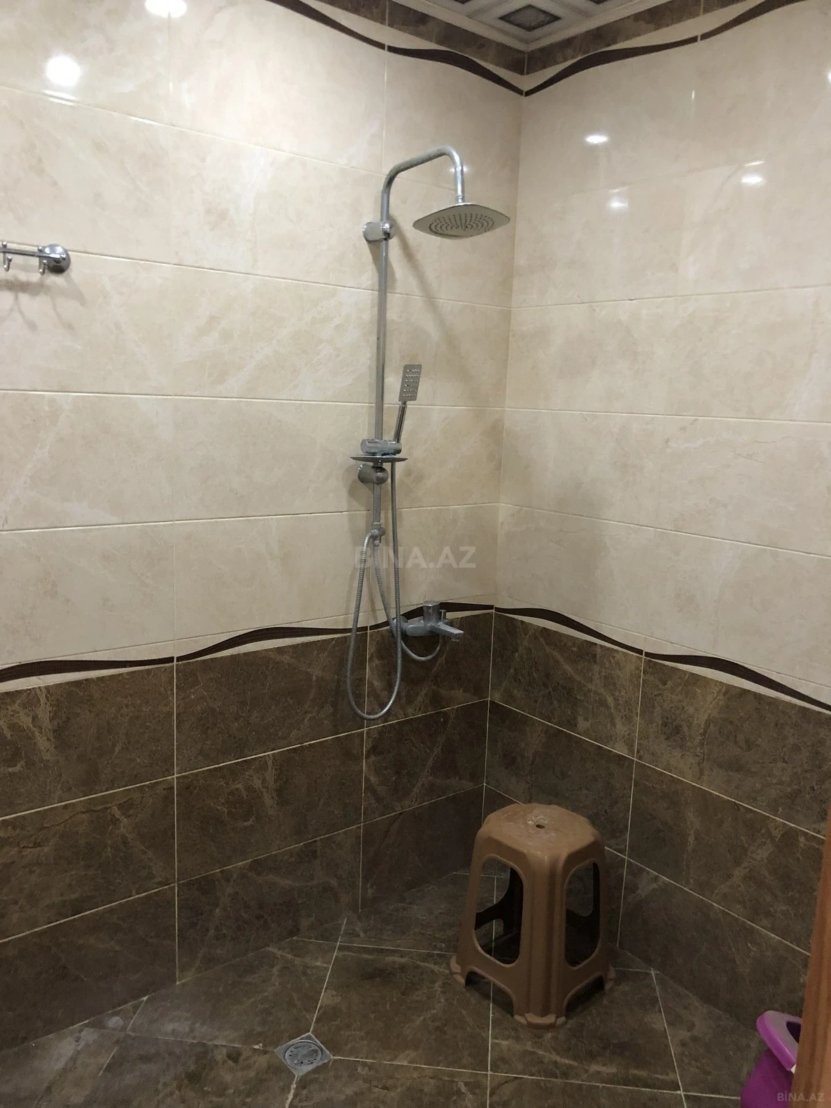 Kirayə verilir 2 otaqlı mənzil 85 m²