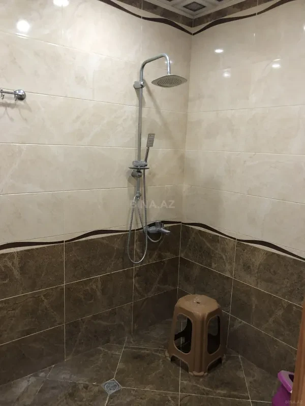 Kirayə verilir 2 otaqlı mənzil 85 m²