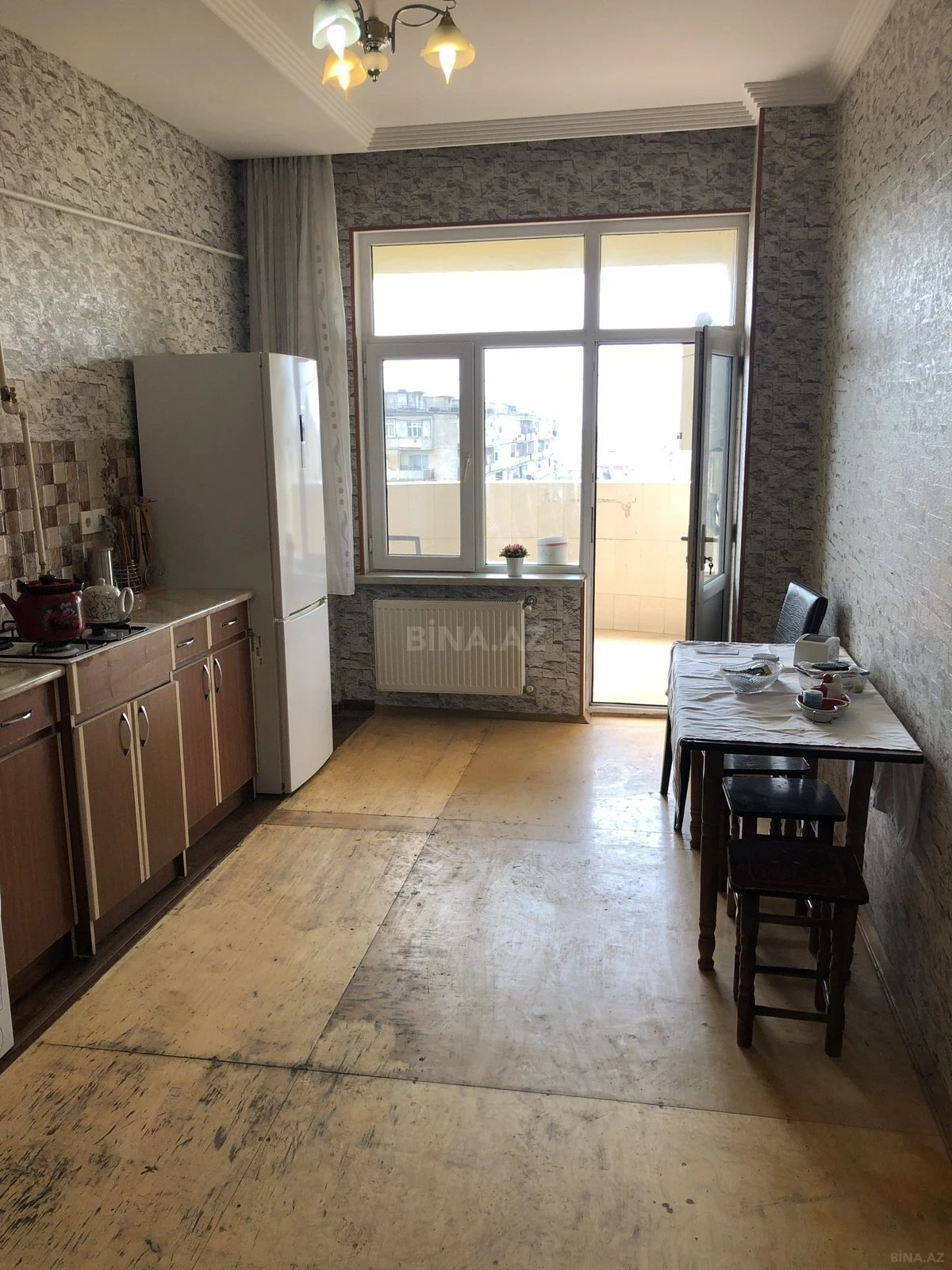 Kirayə verilir 2 otaqlı mənzil 85 m²