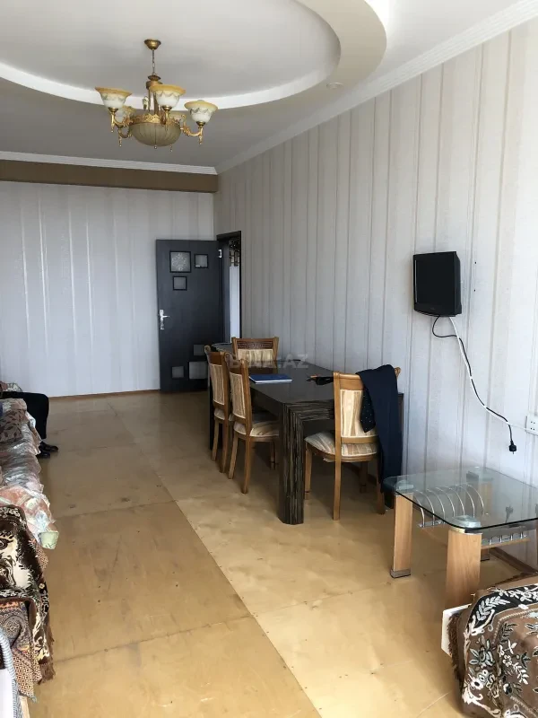 Kirayə verilir 2 otaqlı mənzil 85 m²