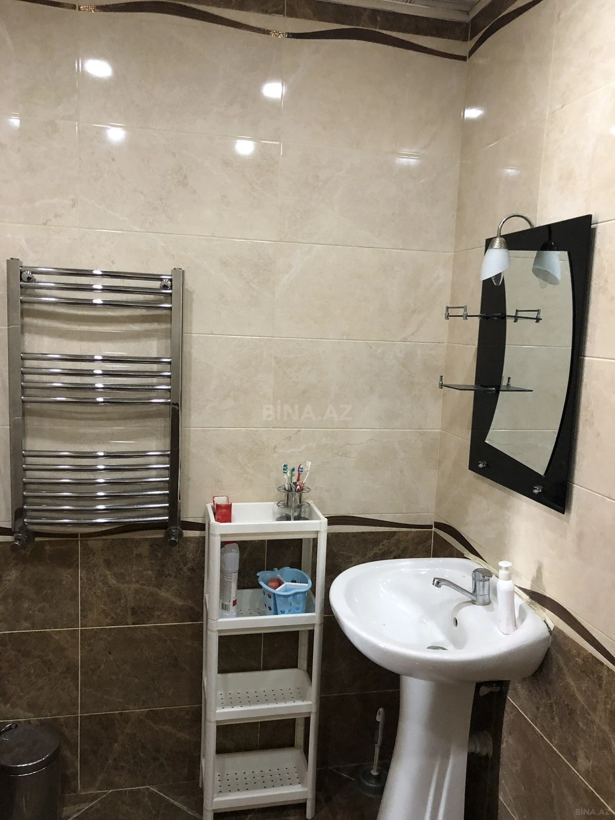 Kirayə verilir 2 otaqlı mənzil 85 m²