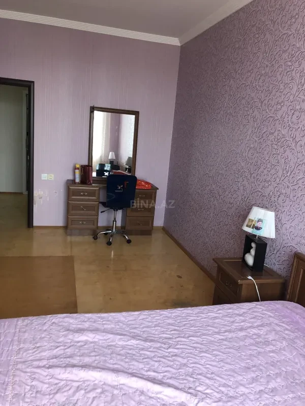 Kirayə verilir 2 otaqlı mənzil 85 m²