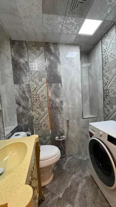 Satılır 3 otaqlı mənzil 128 m²