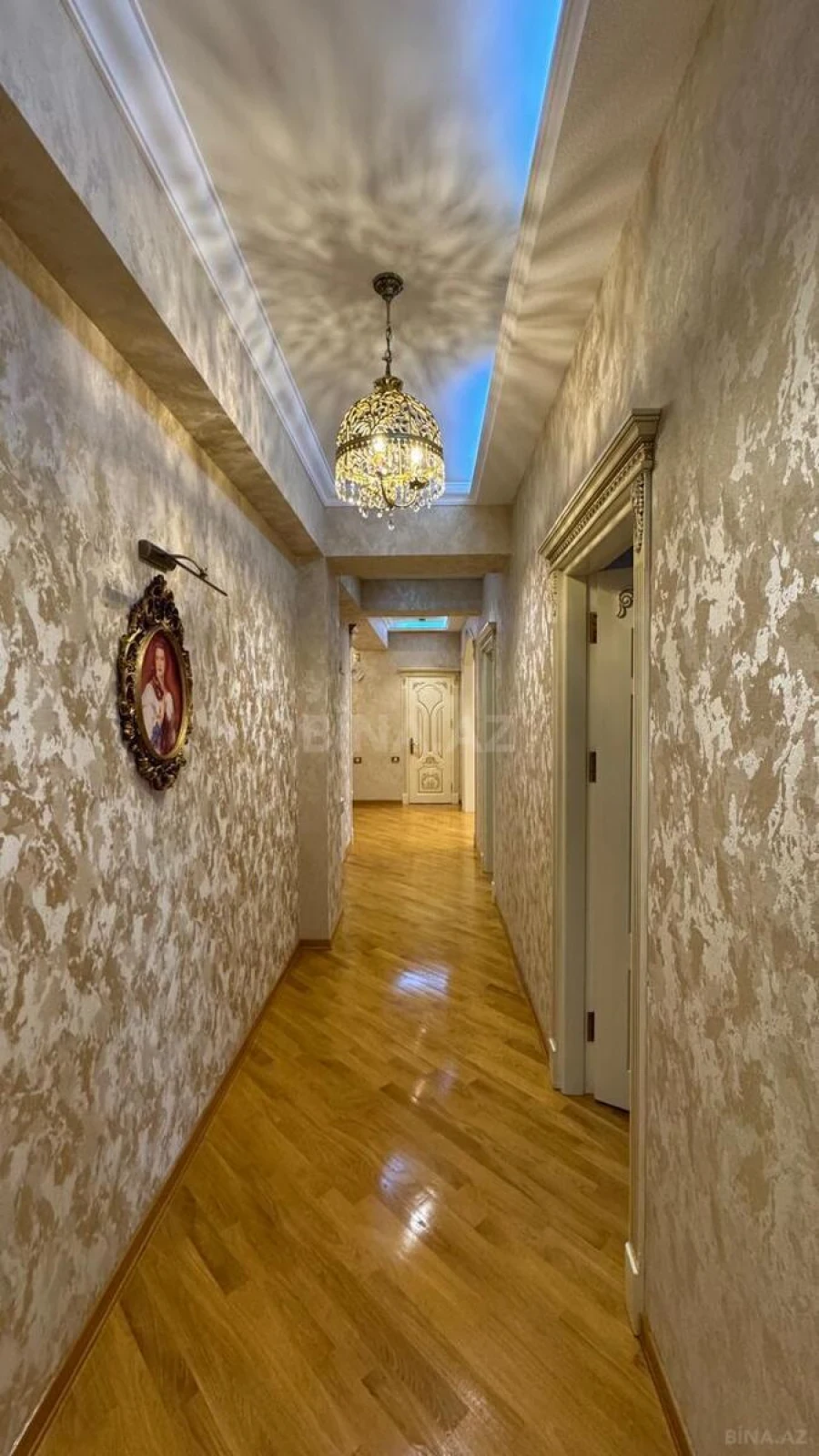 Satılır 3 otaqlı mənzil 128 m²