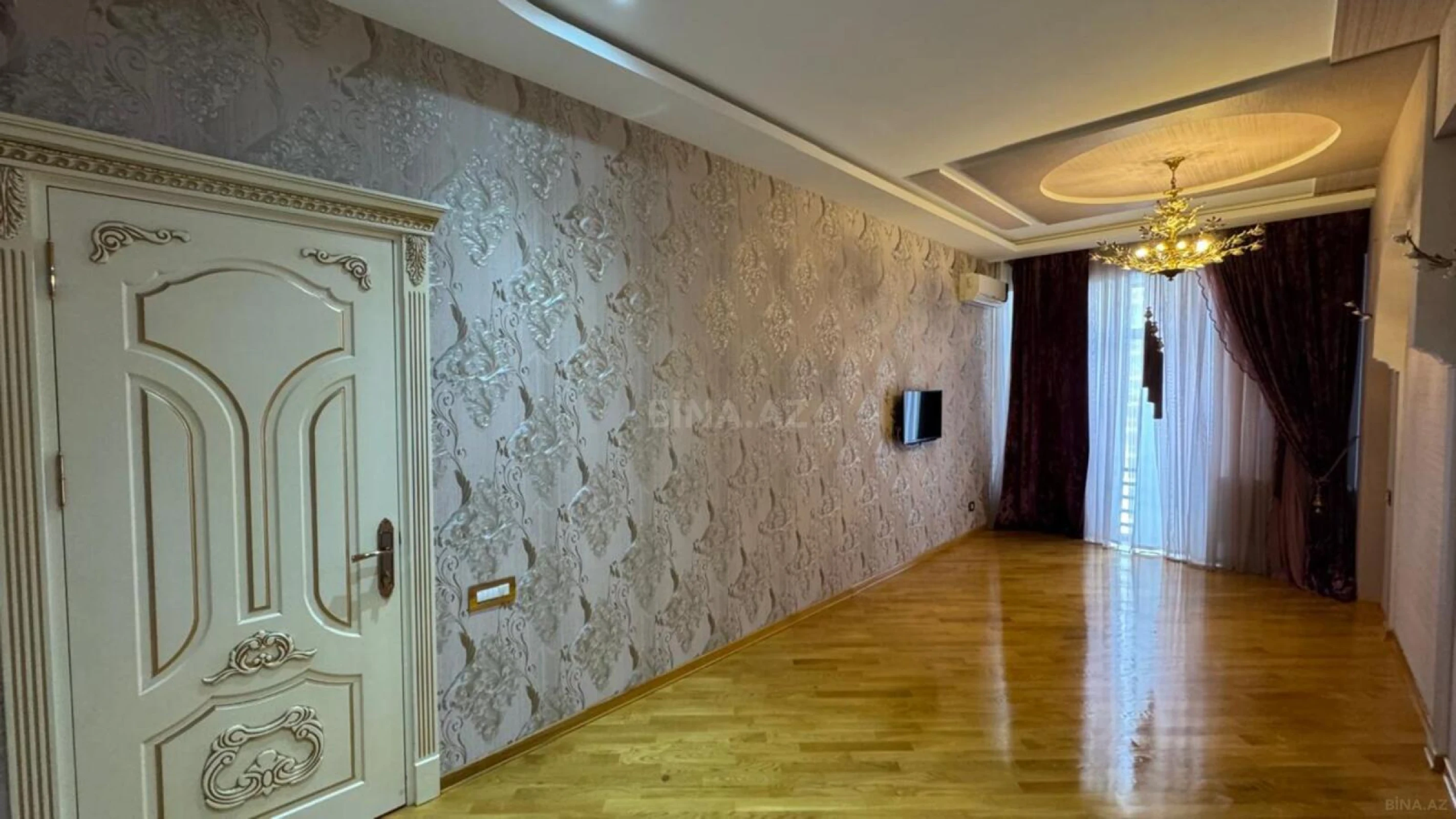 Satılır 3 otaqlı mənzil 128 m²