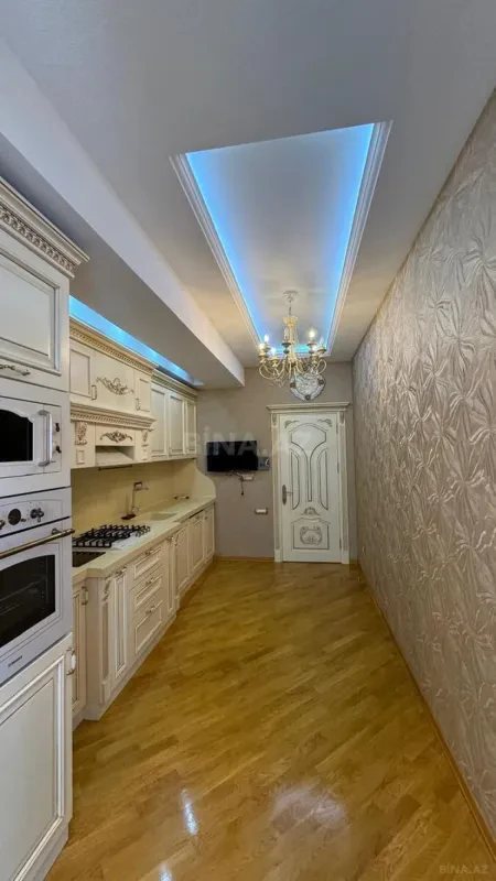 Satılır 3 otaqlı mənzil 128 m²