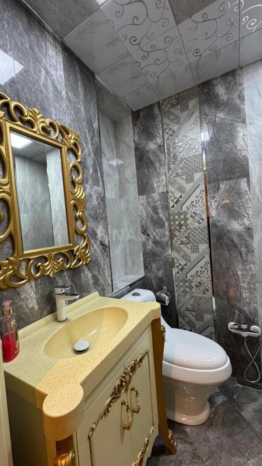 Satılır 3 otaqlı mənzil 128 m²