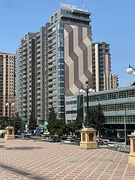 Satılır 3 otaqlı mənzil 128 m² — Bakı 3 otaq 128.00 m²