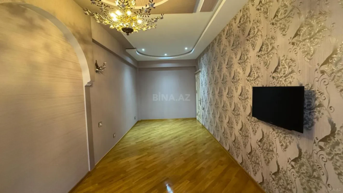 Satılır 3 otaqlı mənzil 128 m²
