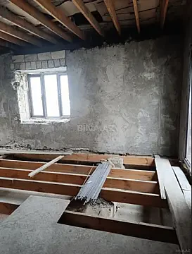 Satılır 4 otaqlı həyət evi 100 m²