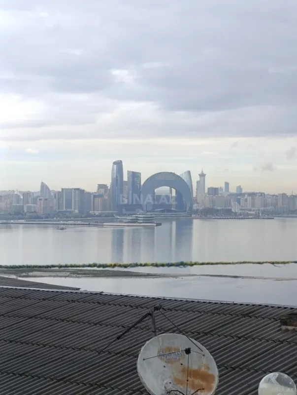 Satılır 4 otaqlı həyət evi 100 m²