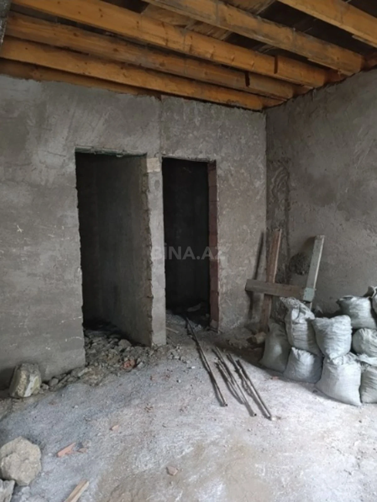 Satılır 4 otaqlı həyət evi 100 m²
