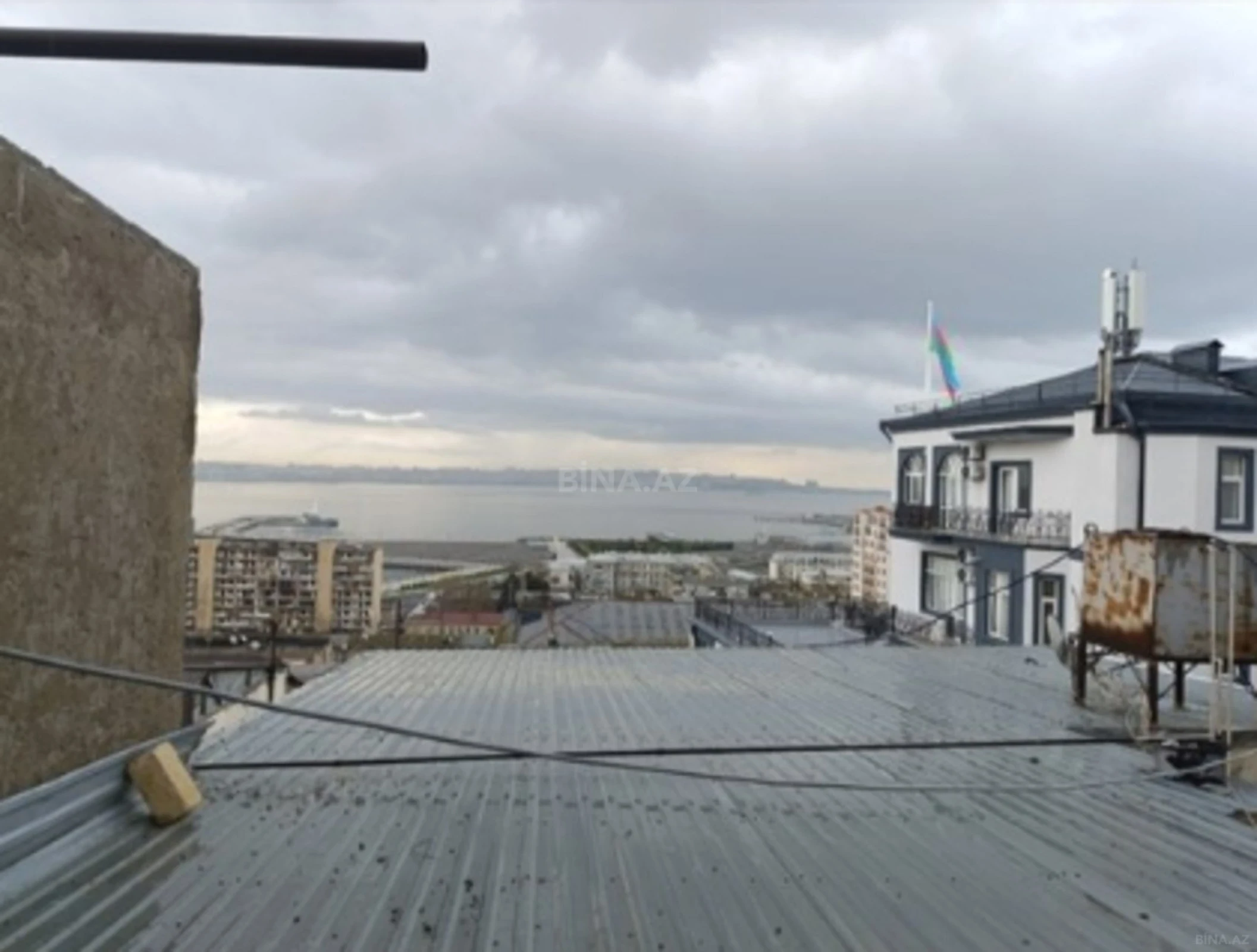 Satılır 4 otaqlı həyət evi 100 m²
