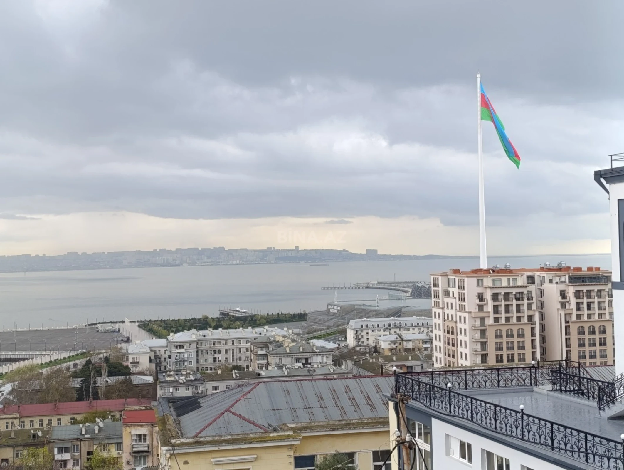 Satılır 4 otaqlı həyət evi 100 m²