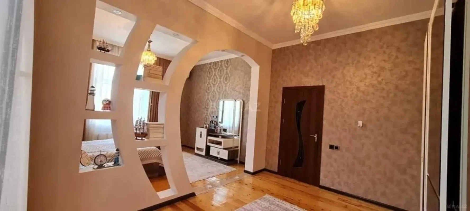 Satılır 6 otaqlı həyət evi 205 m²