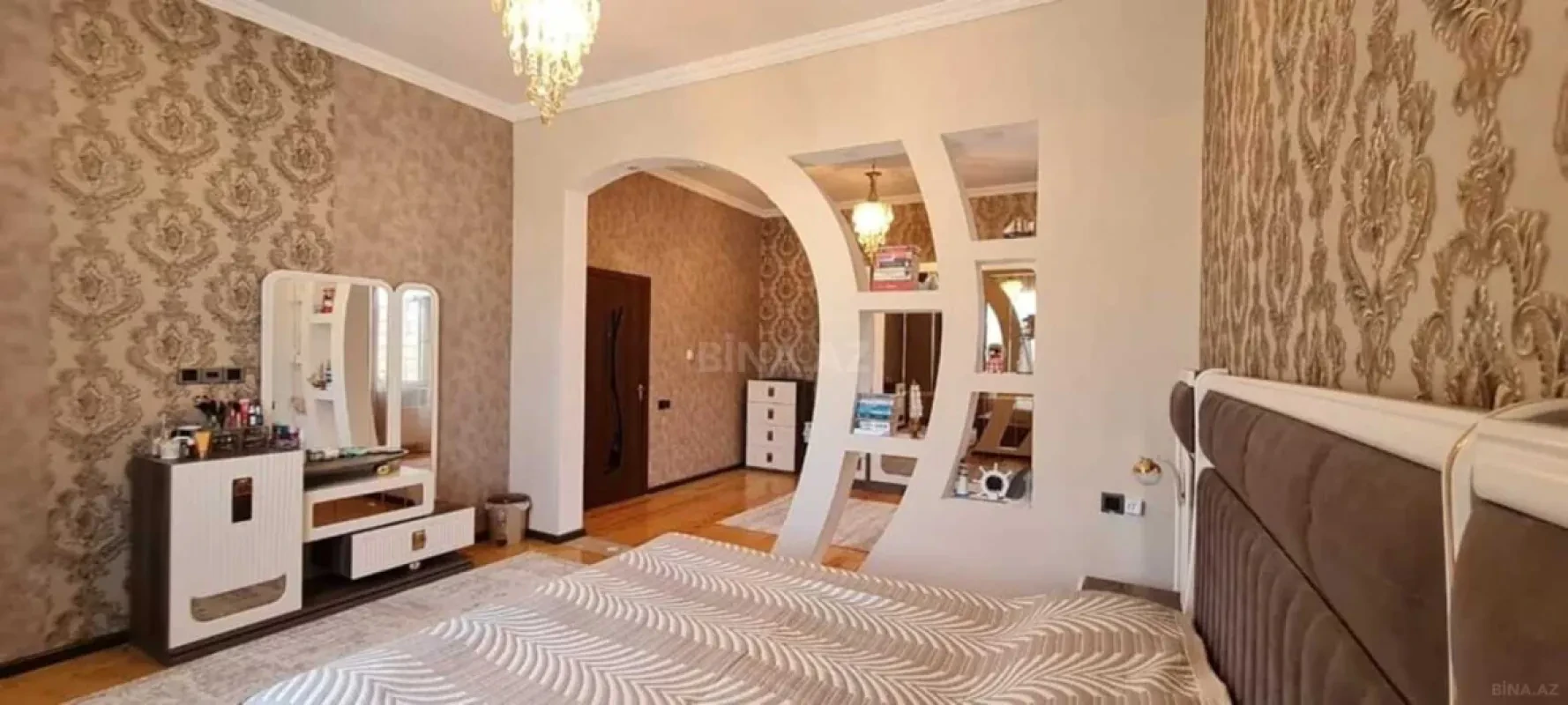 Satılır 6 otaqlı həyət evi 205 m²