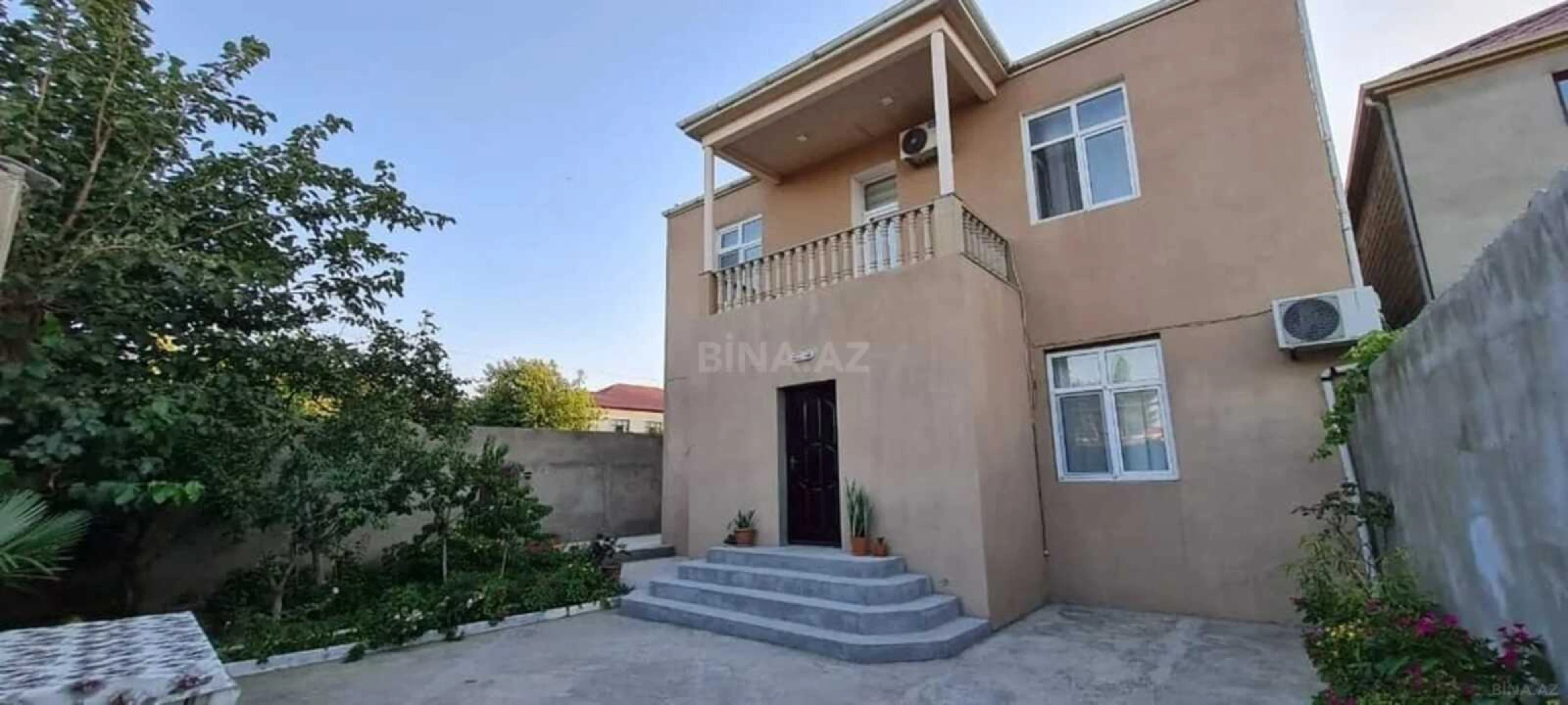 Satılır 6 otaqlı həyət evi 205 m²