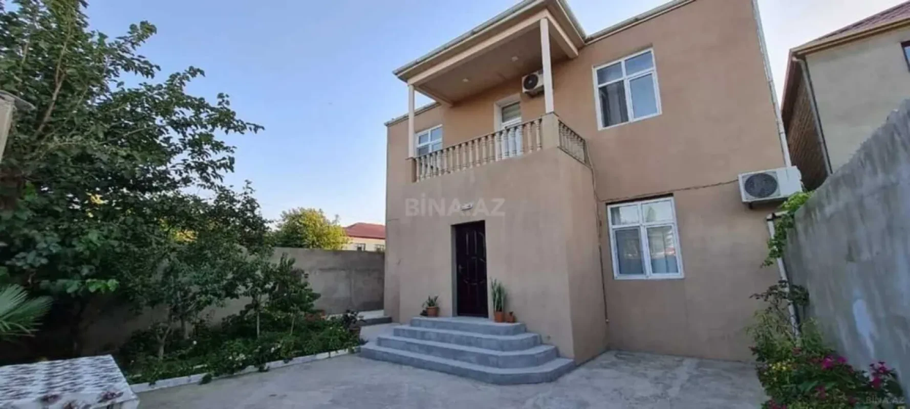Satılır 6 otaqlı həyət evi 205 m²