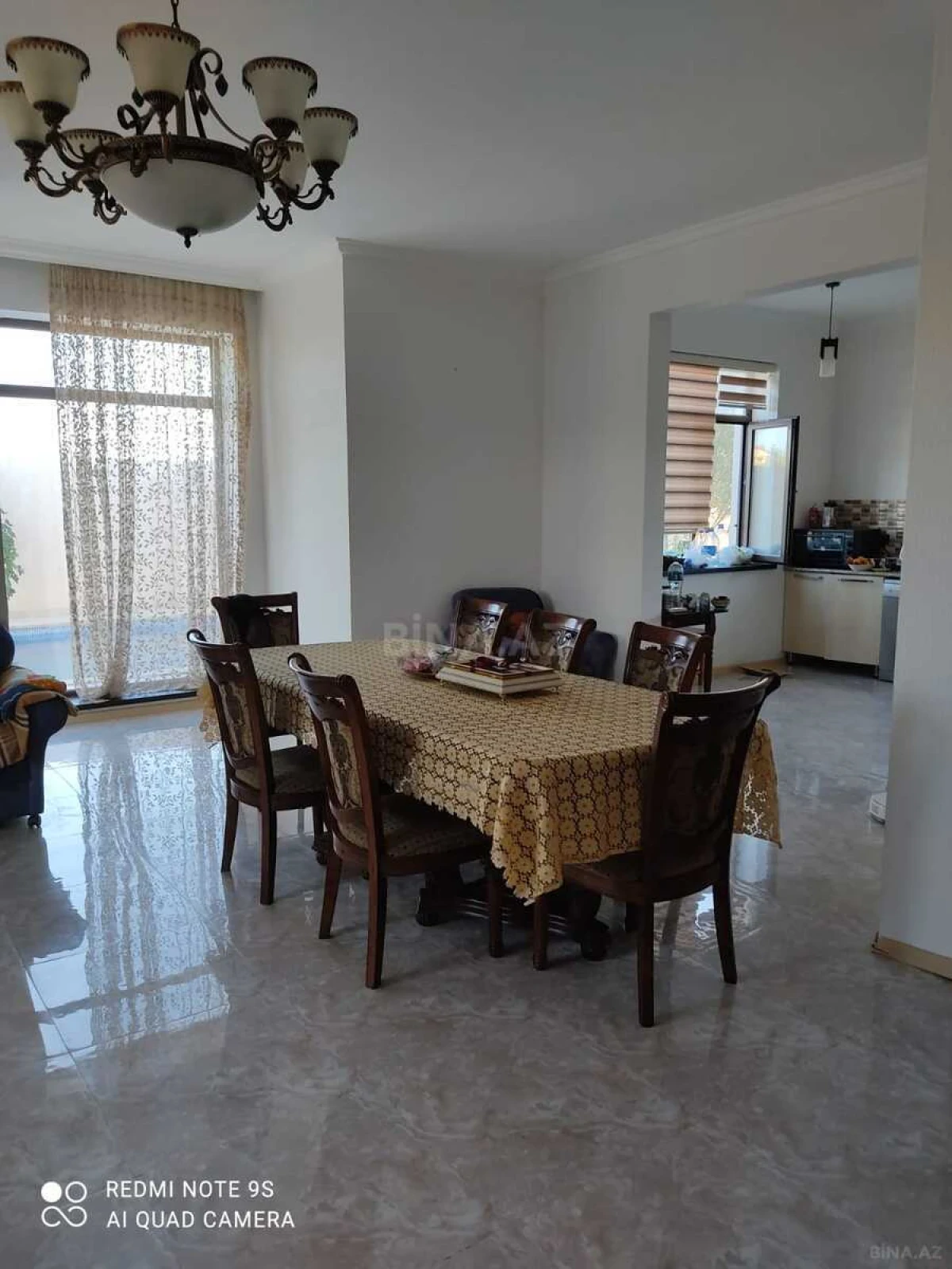 Kirayə verilir 4 otaqlı həyət evi 278 m²