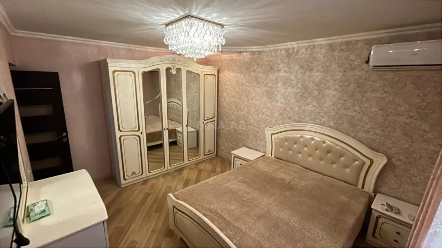 Kirayə verilir 3 otaqlı mənzil 100 m²