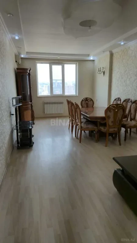 Kirayə verilir 2 otaqlı mənzil 100 m²