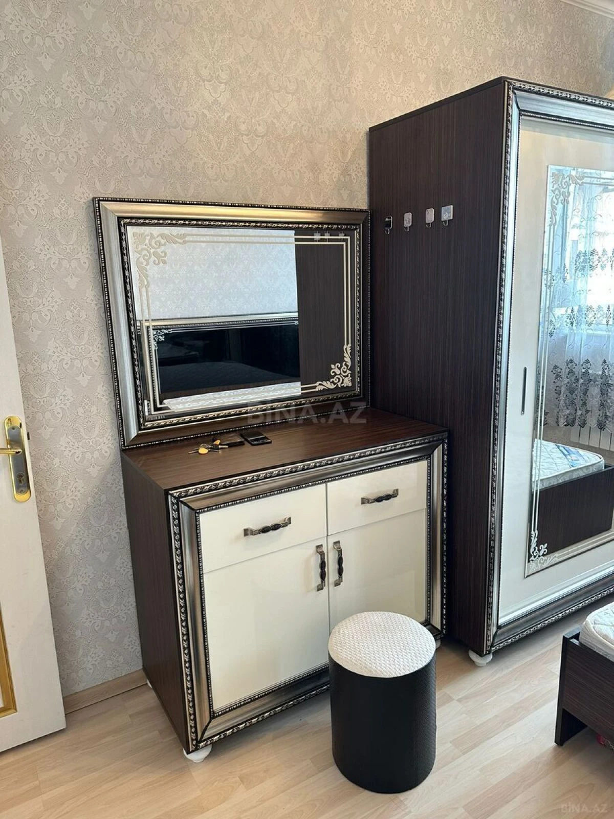 Kirayə verilir 2 otaqlı mənzil 100 m²