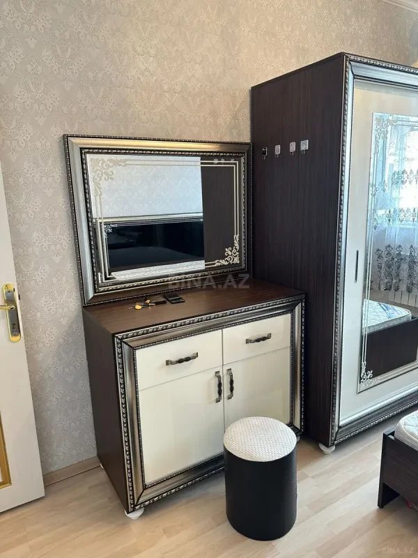 Kirayə verilir 2 otaqlı mənzil 100 m²