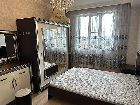 Kirayə verilir 2 otaqlı mənzil 100 m²